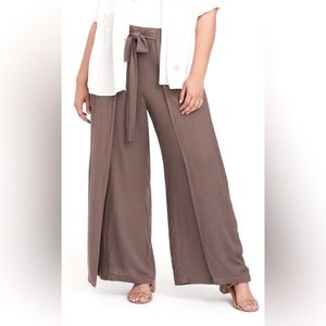 NWT Torrid Pull-On Wide Leg Stretch Crepe High-Rise Taupe Pleated Tie-Front Pant